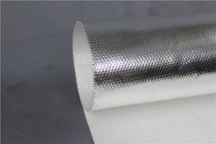 Tissu de fibre de verre recouvert de papier d'aluminium